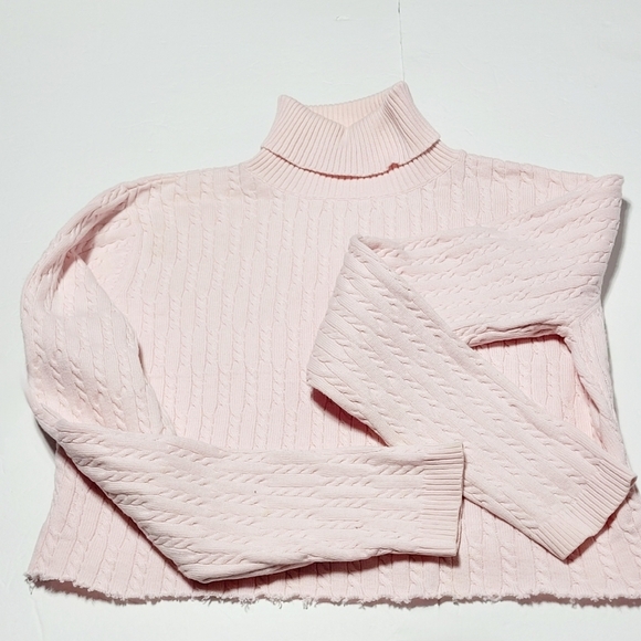Simply Sweet Pink Turtleneck Cable Knit Long Sleeve Raw Edge Sweater (S) - Picture 5 of 7